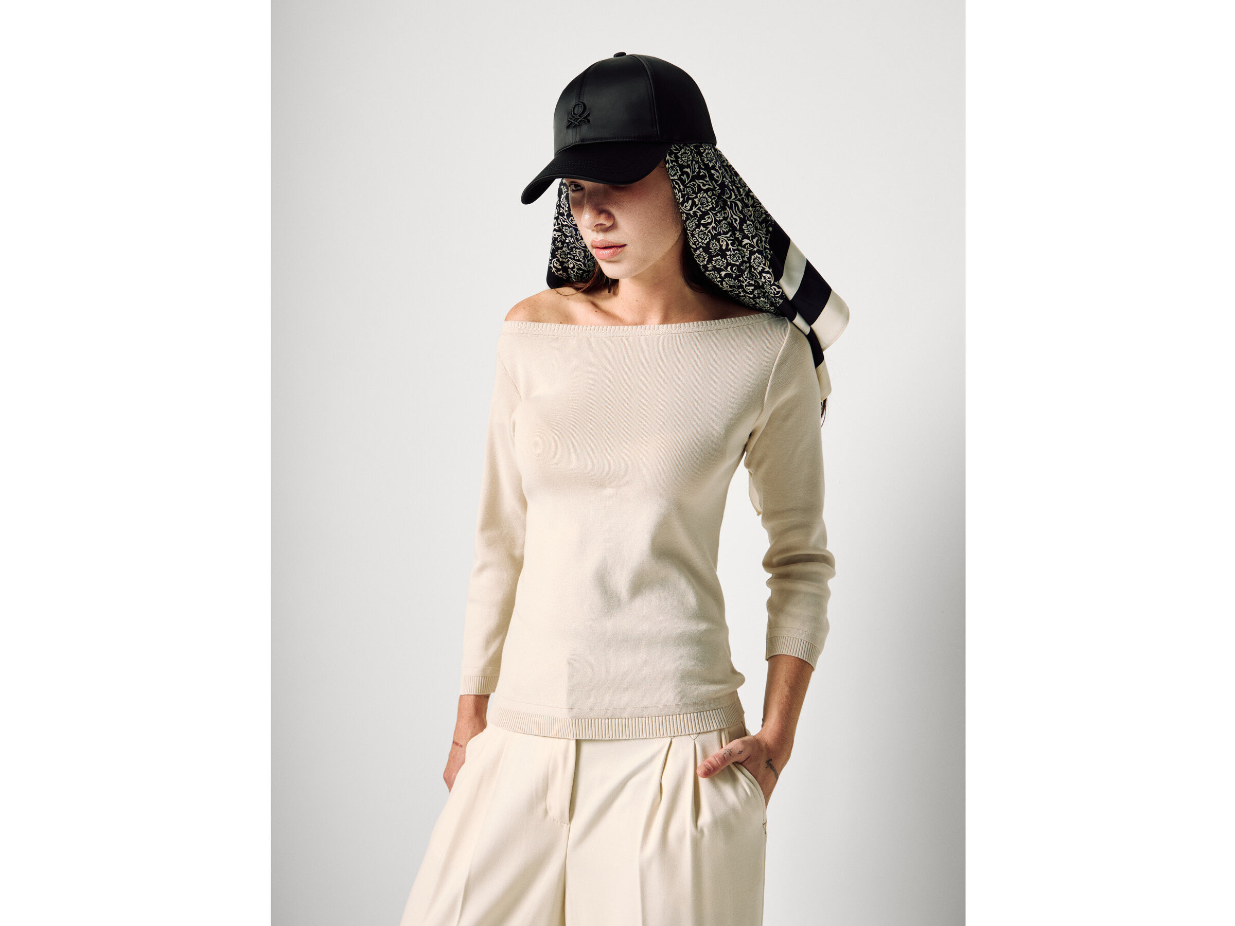 SWEATER H/S Women image number 3